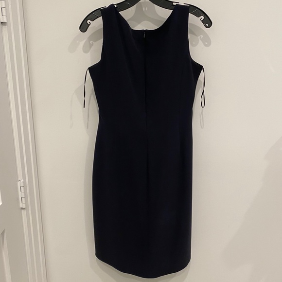 ⭐️🌴 Escada V Neck Silk Navy Dress - Picture 4 of 4